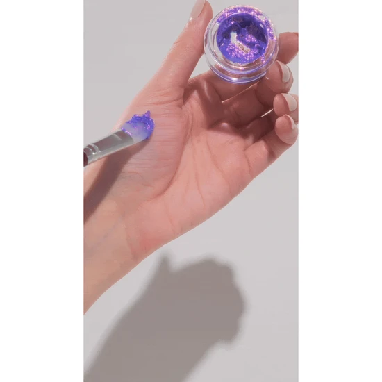 Glisten Cosmetics Nebula Chroma Flakes