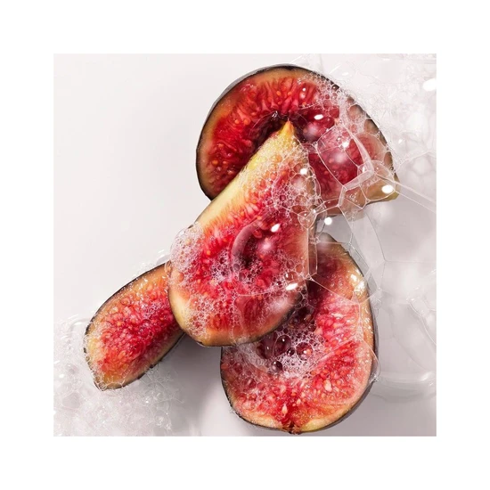 Roger & Gallet Fleur De Figuier Round Soap In Travel Box