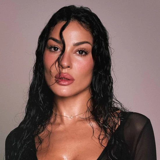 Nadine Njeim Blushberry Tint 801. RASPBERRY