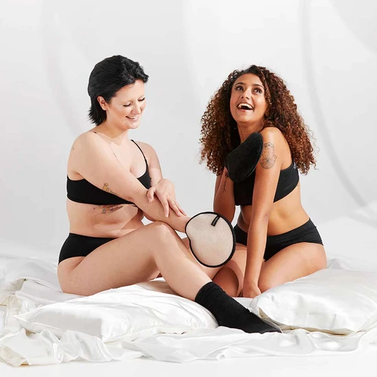 FACE HALO Body Exfoliate & Polish Body Mitt