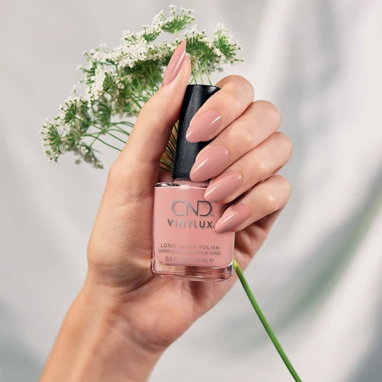 CND Vinylux Flowerbed Folly 15ml