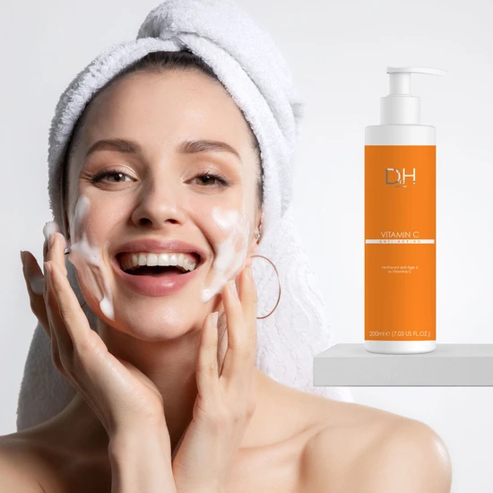 Dr H Vitamin C Anti-Ageing Cleanser 200ml