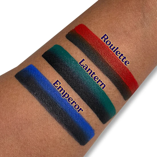 Glisten Cosmetics Split Liner Roulette (Red & Black)