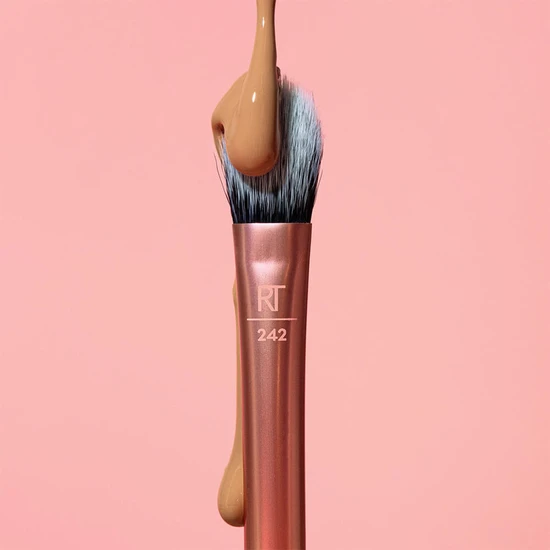 Real Techniques Brightening Concealer Brush