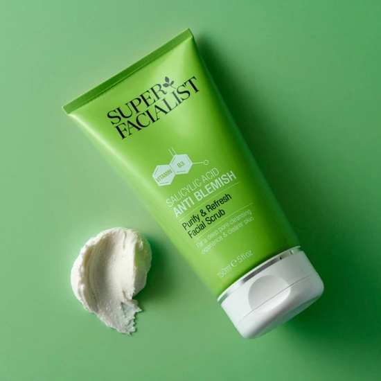 Super Facialist Salicylic Acid Anti Blemish Purify & Refresh Facial Scrub 150ml
