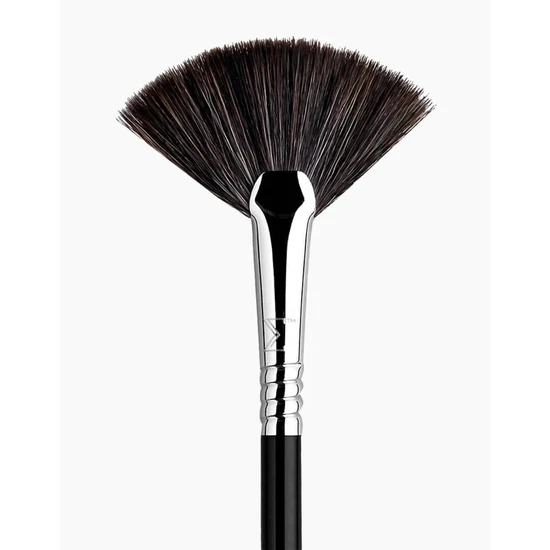 Sigma Beauty F42 Strobing Fan Brush